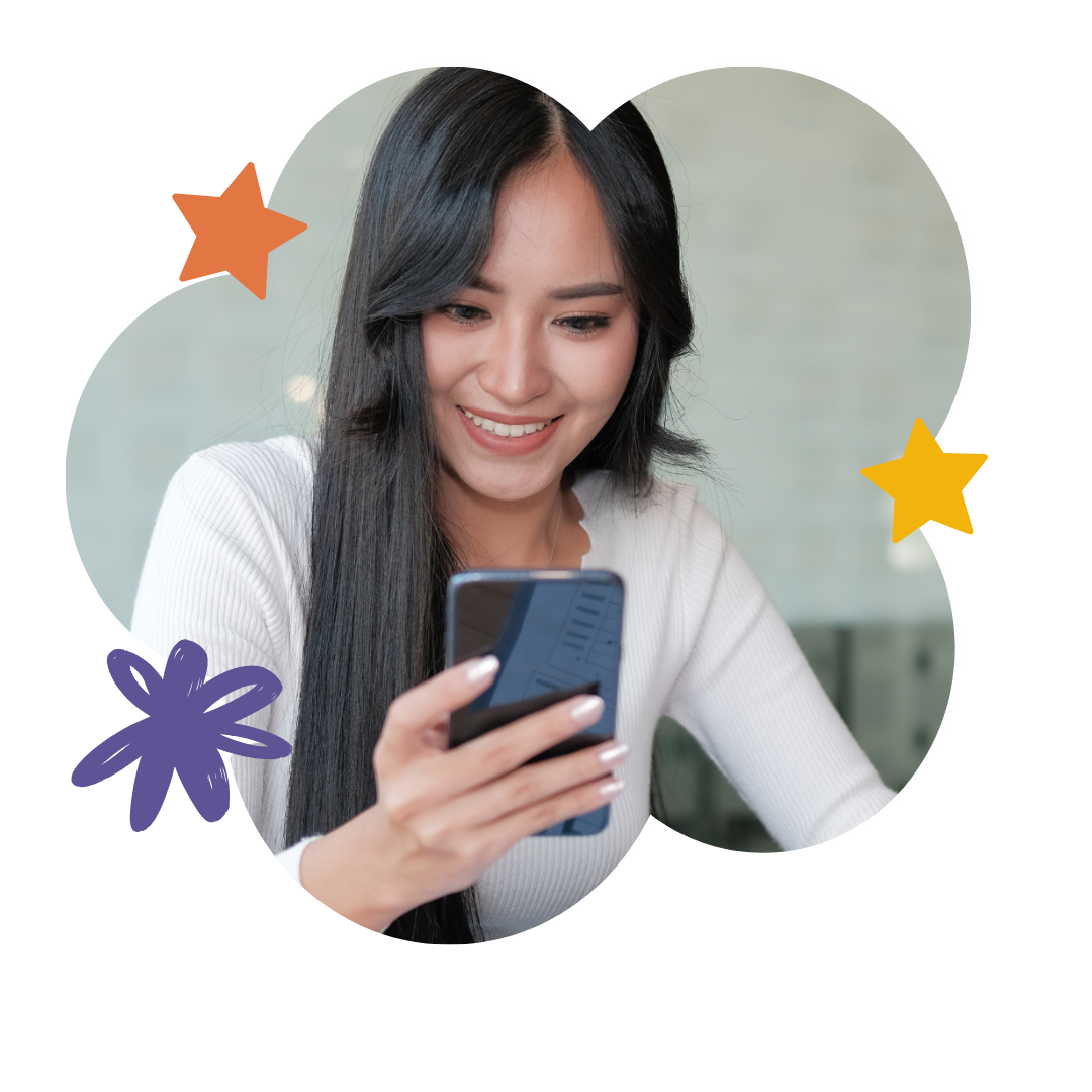 blossomparentapp Parent using Blossom Parent’s App at The Wonder Years Nursery – Best Parent Communication App in Dubai.