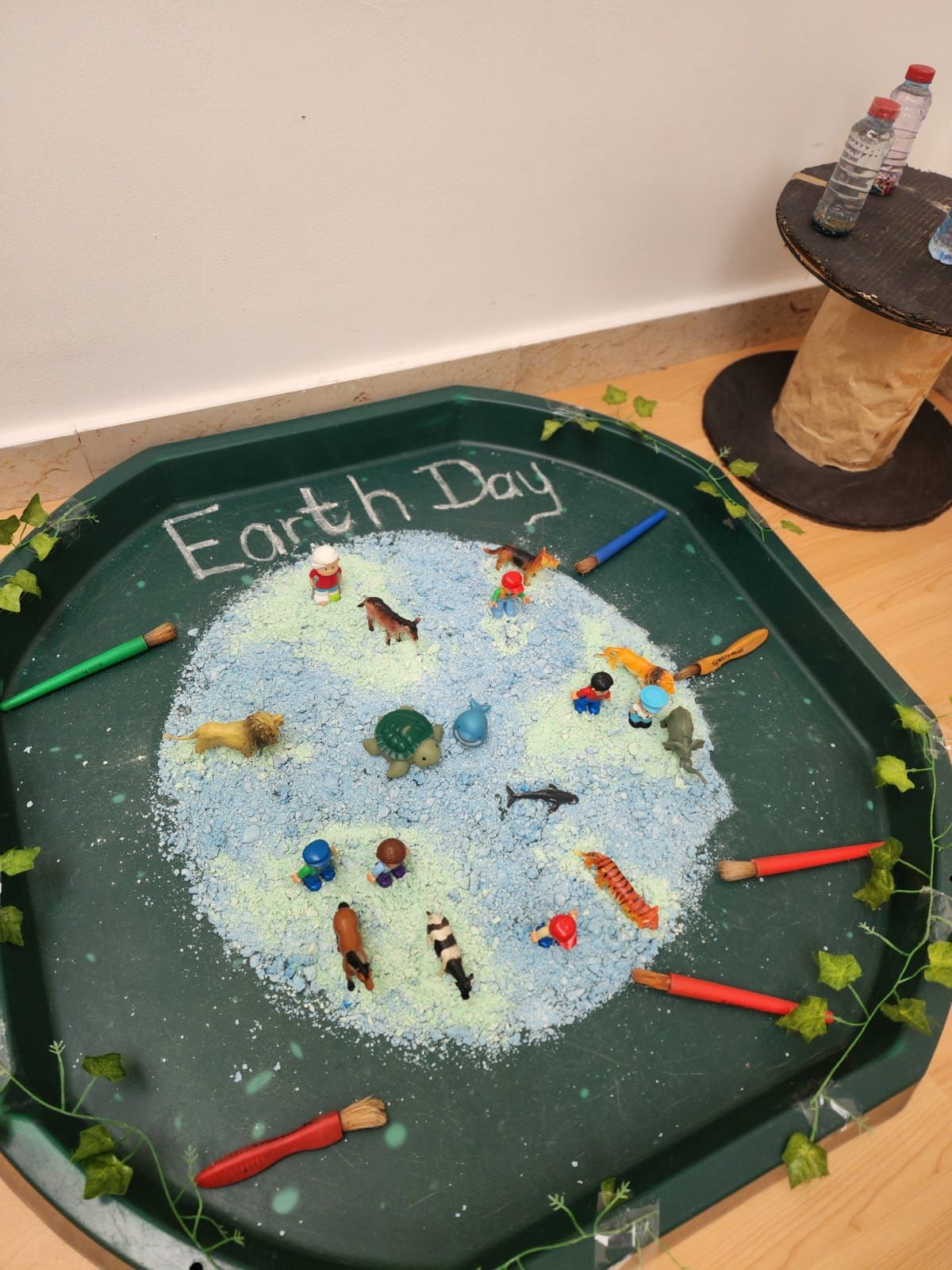 nursery actitivies earth day activity at The Wonder Years Nursery Sports City.