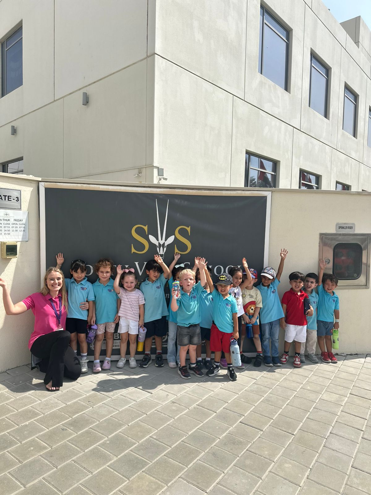 img-5 FS1 class photo in front of South View School Dubai during Transition Day